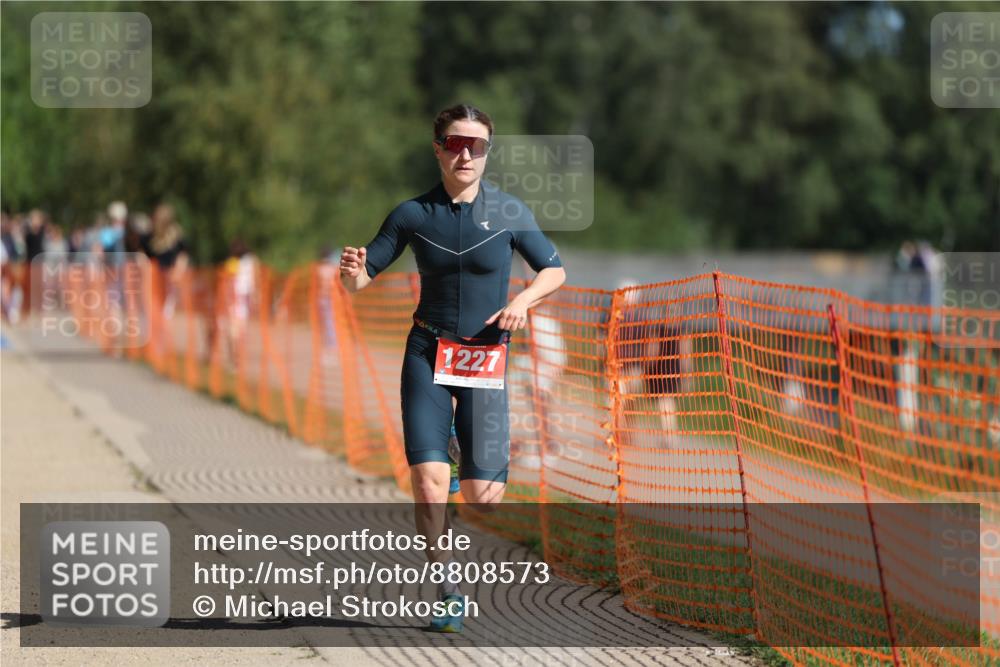 07.09.2025 - 19. Norderstedt Triathlon Michael Strokosch http://msf.ph/oto/8808573 07.09.2025 11:33:54 Laufen 1227 meine-sportfotos.de