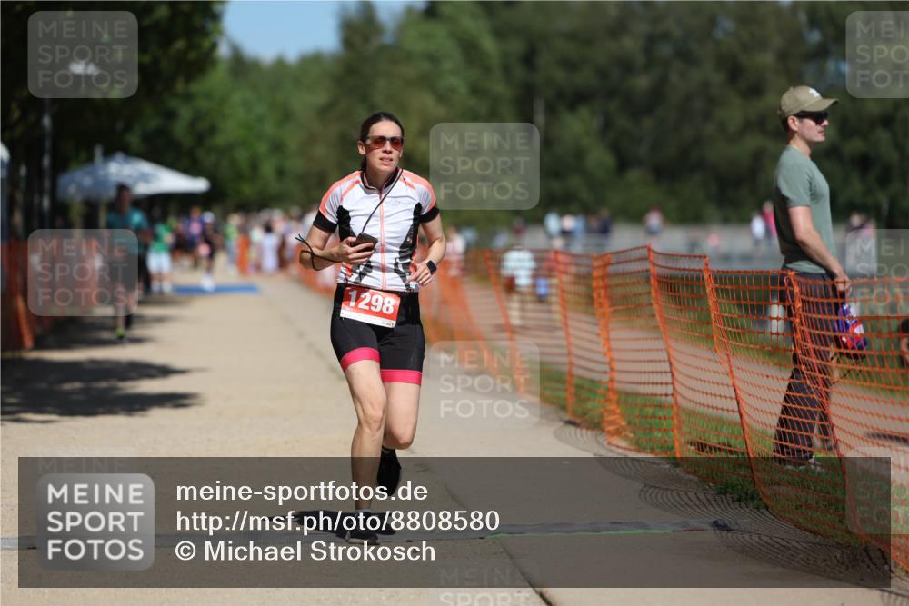 07.09.2025 - 19. Norderstedt Triathlon Michael Strokosch http://msf.ph/oto/8808580 07.09.2025 13:21:40 Laufen 194, 249, 301, 318, 1298 meine-sportfotos.de
