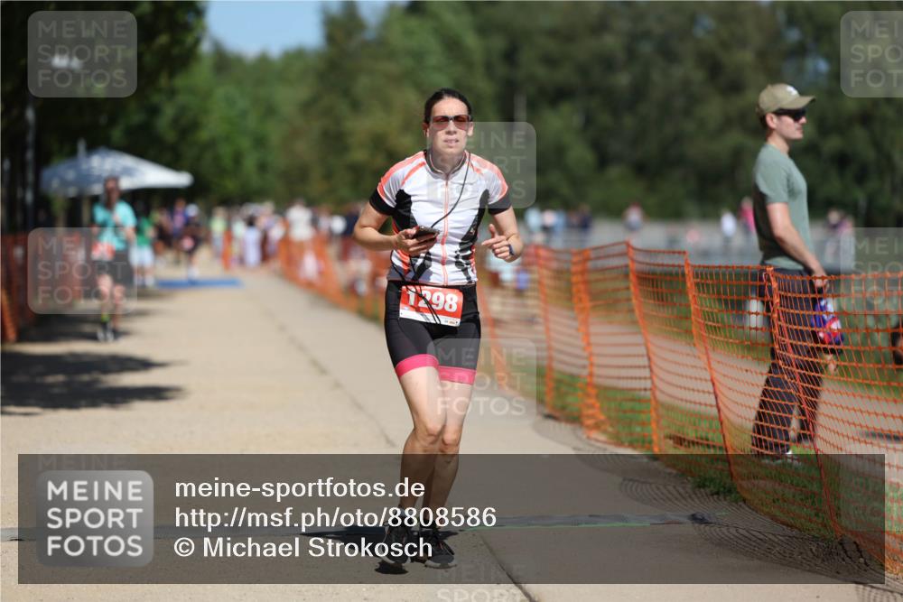 07.09.2025 - 19. Norderstedt Triathlon Michael Strokosch http://msf.ph/oto/8808586 07.09.2025 13:21:41 Laufen 194, 1298 meine-sportfotos.de