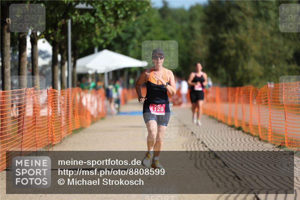 07.09.2025 - 19. Norderstedt Triathlon Michael Strokosch http://msf.ph/oto/8808599 07.09.2025 10:31:51 Laufen 1110, 1129 meine-sportfotos.de