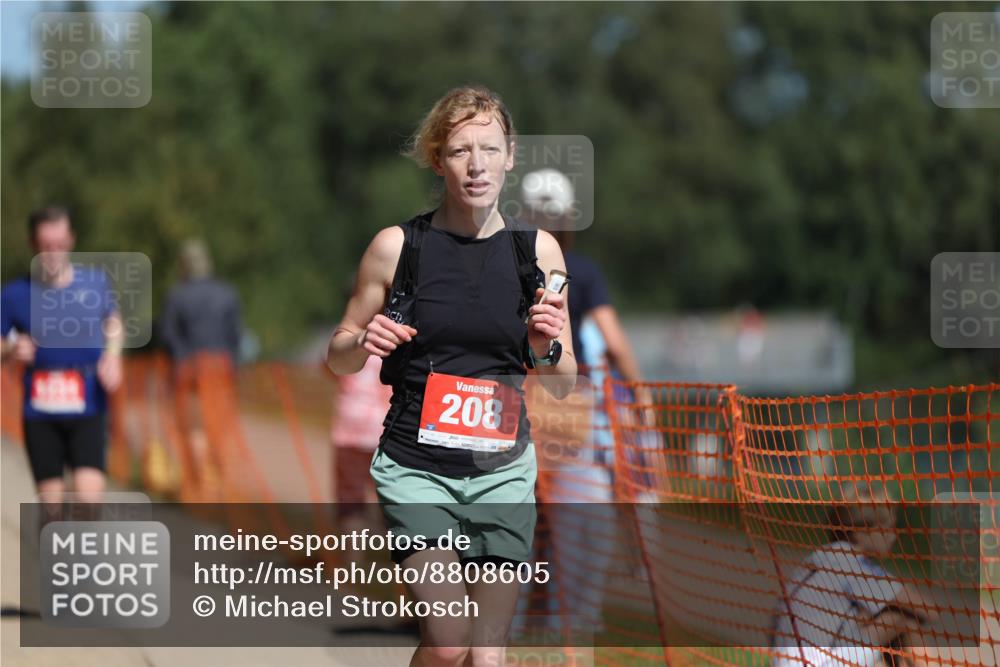 07.09.2025 - 19. Norderstedt Triathlon Michael Strokosch http://msf.ph/oto/8808605 07.09.2025 12:44:33 Laufen 208, 725, 1231, 1361 meine-sportfotos.de