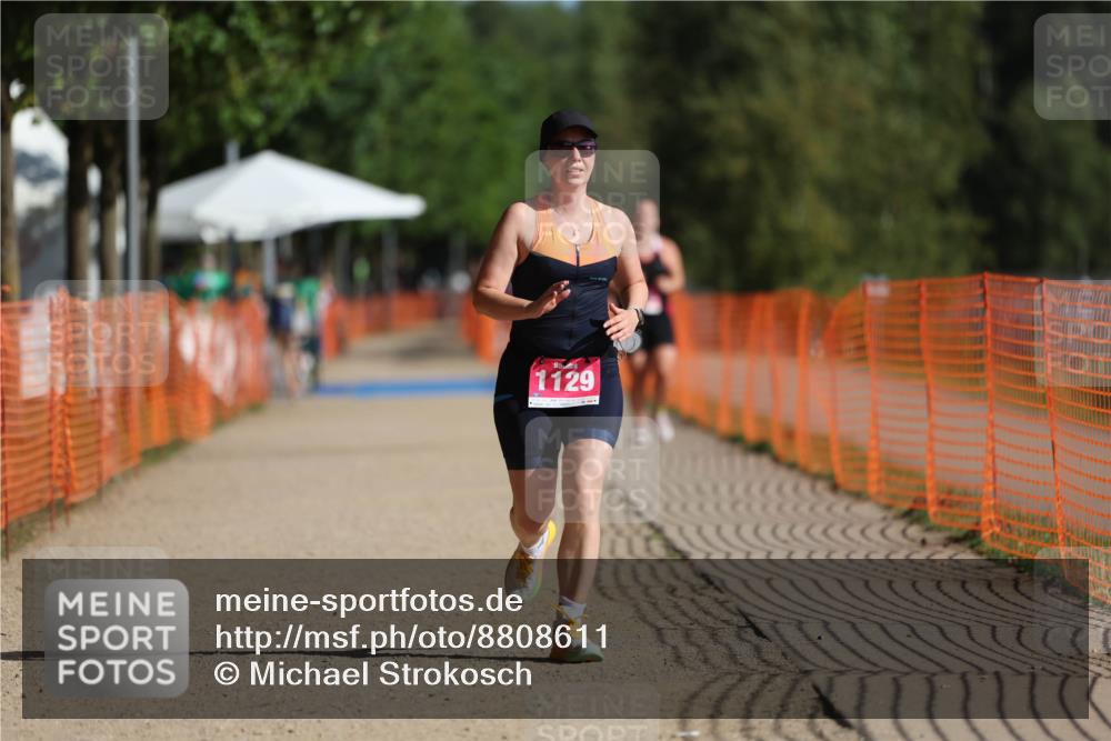 07.09.2025 - 19. Norderstedt Triathlon Michael Strokosch http://msf.ph/oto/8808611 07.09.2025 10:31:52 Laufen 1110, 1129 meine-sportfotos.de
