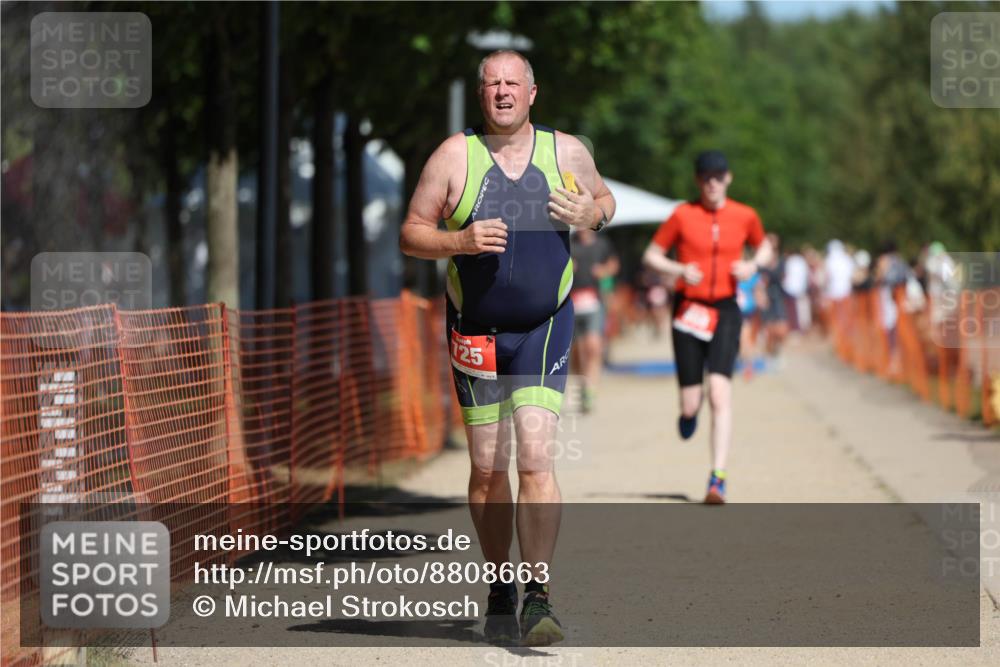 07.09.2025 - 19. Norderstedt Triathlon Michael Strokosch http://msf.ph/oto/8808663 07.09.2025 12:44:38 Laufen 725, 808, 1231 meine-sportfotos.de