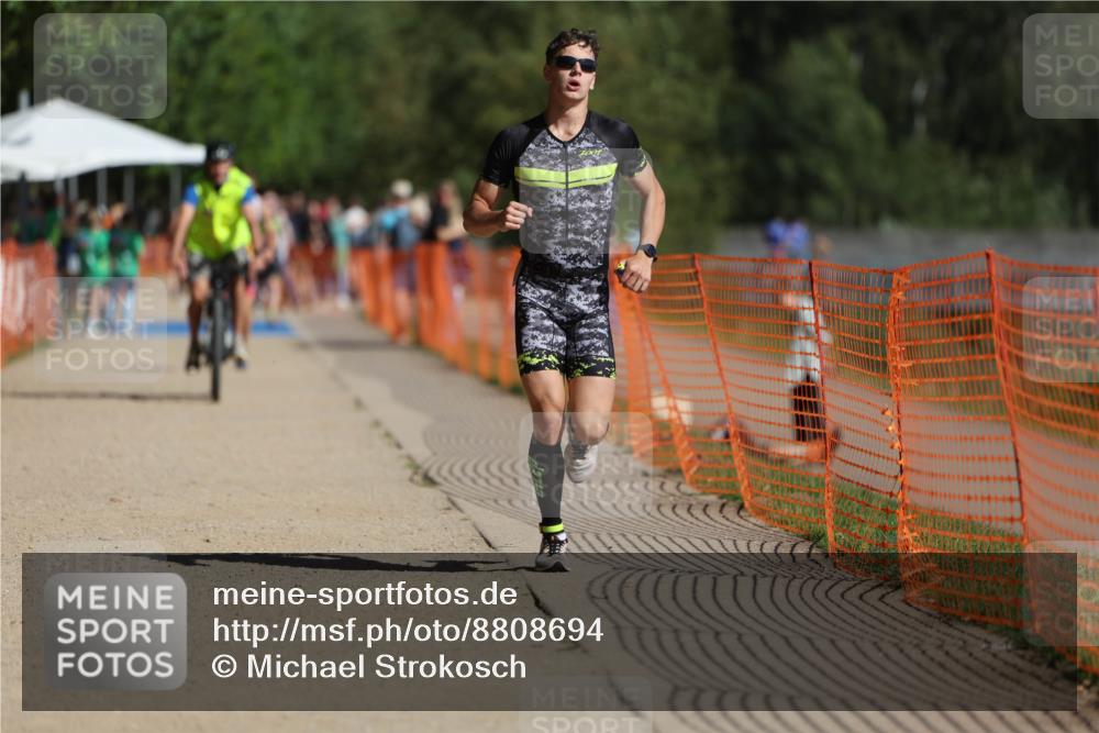 07.09.2025 - 19. Norderstedt Triathlon Michael Strokosch http://msf.ph/oto/8808694 07.09.2025 11:34:27 Laufen 276, 1175 meine-sportfotos.de