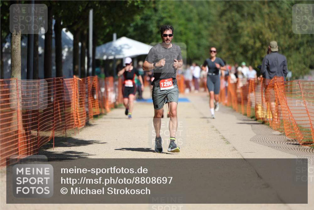 07.09.2025 - 19. Norderstedt Triathlon Michael Strokosch http://msf.ph/oto/8808697 07.09.2025 12:44:46 Laufen 808, 1290 meine-sportfotos.de