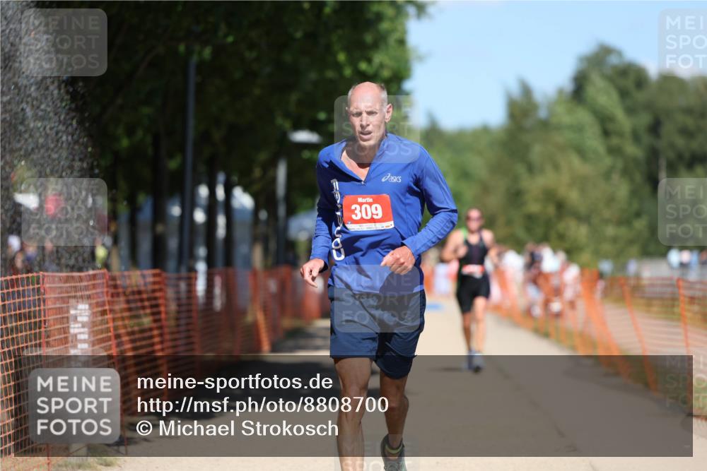 07.09.2025 - 19. Norderstedt Triathlon Michael Strokosch http://msf.ph/oto/8808700 07.09.2025 13:22:09 Laufen 309, 718, 744, 825 meine-sportfotos.de