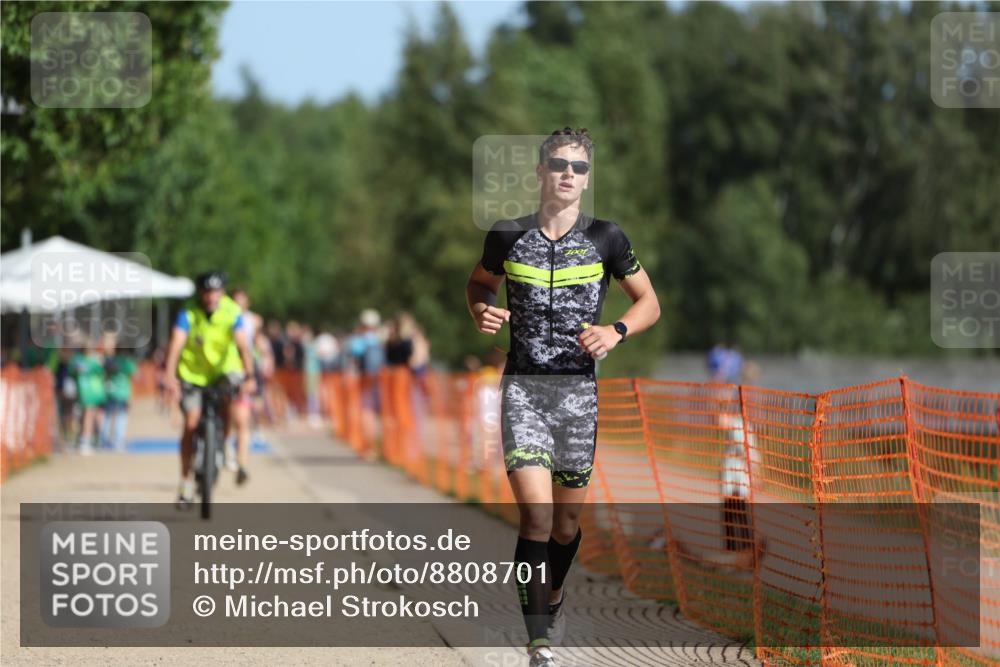 07.09.2025 - 19. Norderstedt Triathlon Michael Strokosch http://msf.ph/oto/8808701 07.09.2025 11:34:28 Laufen 276, 1175 meine-sportfotos.de
