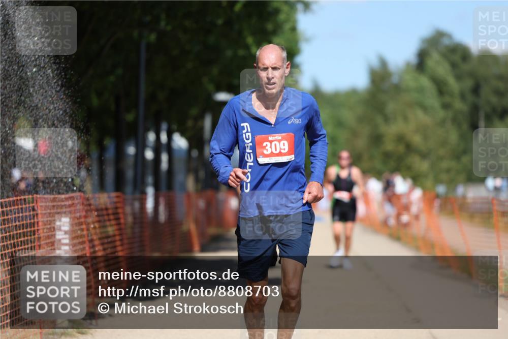 07.09.2025 - 19. Norderstedt Triathlon Michael Strokosch http://msf.ph/oto/8808703 07.09.2025 13:22:09 Laufen 309, 718, 744, 825 meine-sportfotos.de