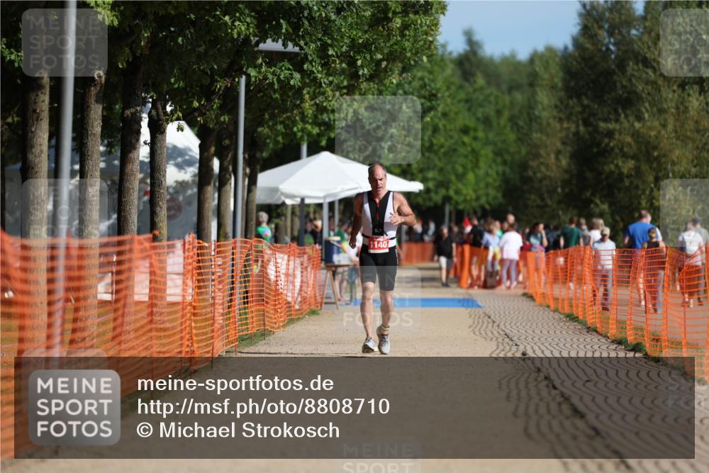 07.09.2025 - 19. Norderstedt Triathlon Michael Strokosch http://msf.ph/oto/8808710 07.09.2025 10:32:38 Laufen  meine-sportfotos.de