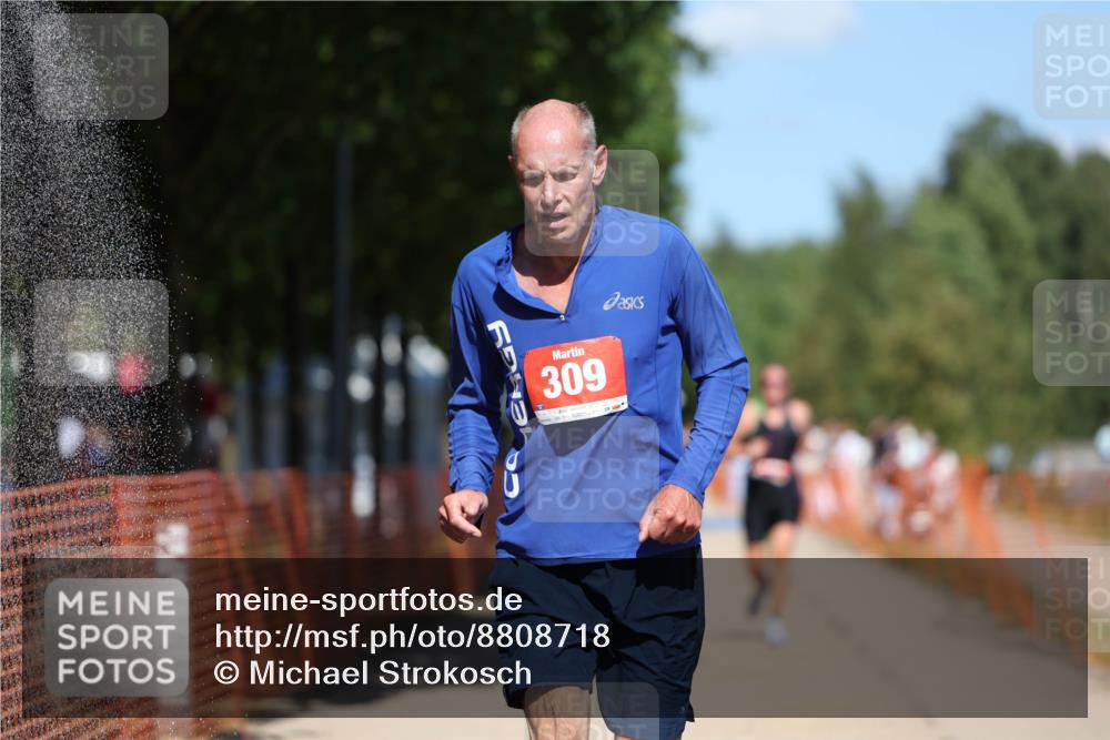07.09.2025 - 19. Norderstedt Triathlon Michael Strokosch http://msf.ph/oto/8808718 07.09.2025 13:22:09 Laufen 309, 718, 744, 825 meine-sportfotos.de