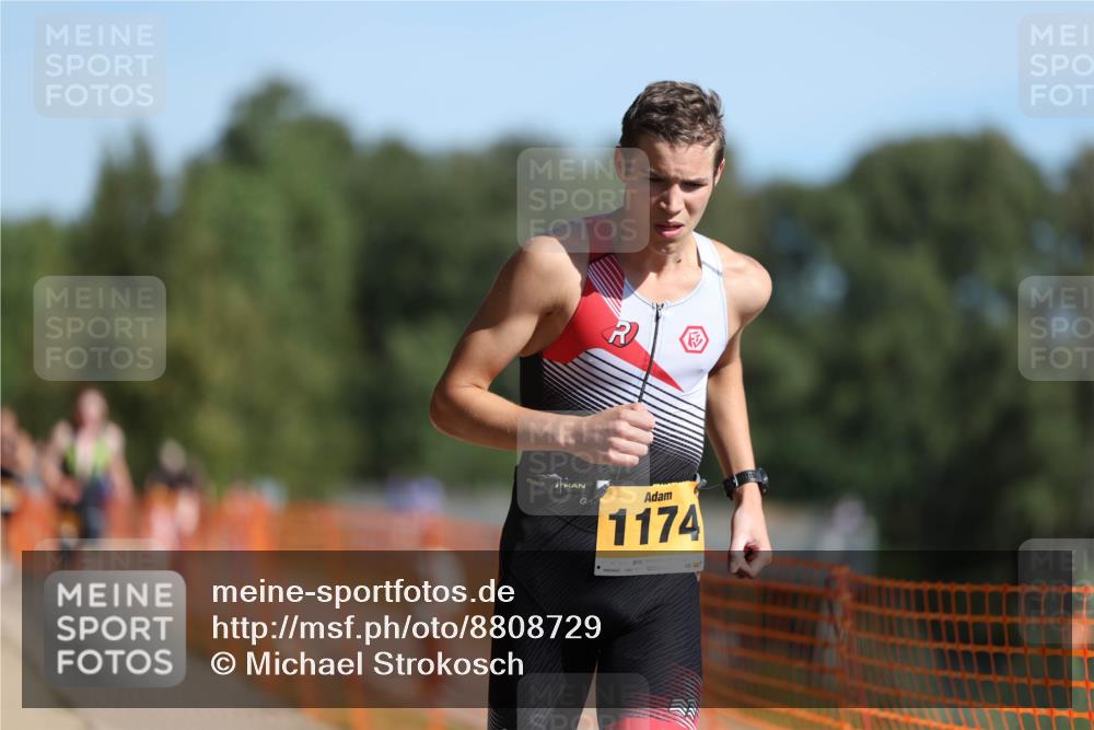 07.09.2025 - 19. Norderstedt Triathlon Michael Strokosch http://msf.ph/oto/8808729 07.09.2025 11:34:36 Laufen 1157, 1174 meine-sportfotos.de