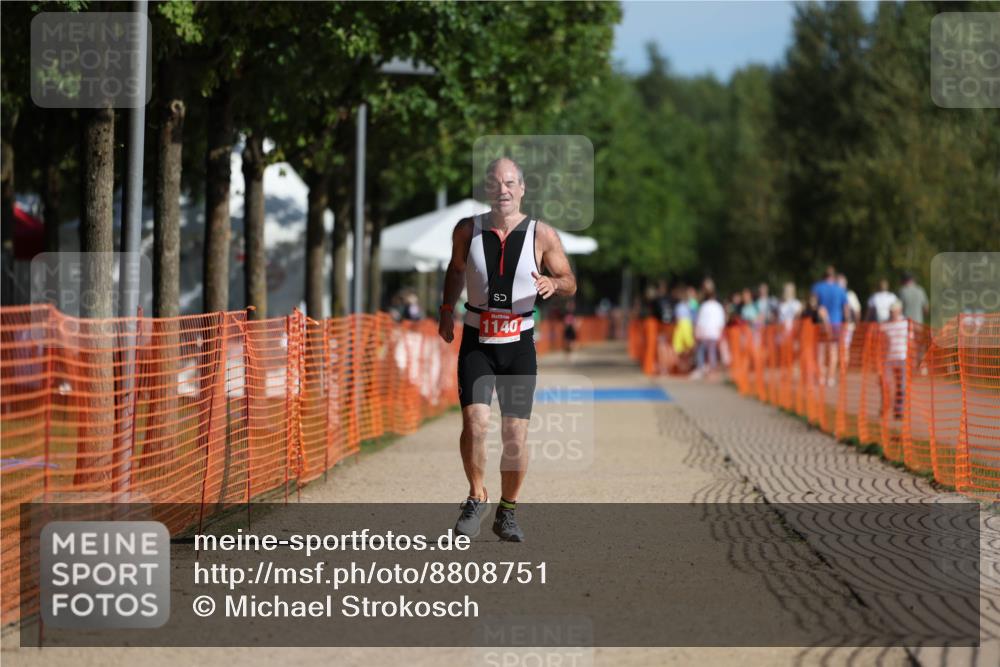 07.09.2025 - 19. Norderstedt Triathlon Michael Strokosch http://msf.ph/oto/8808751 07.09.2025 10:32:42 Laufen 1140 meine-sportfotos.de