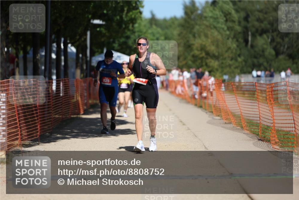 07.09.2025 - 19. Norderstedt Triathlon Michael Strokosch http://msf.ph/oto/8808752 07.09.2025 13:22:13 Laufen 309, 329, 744, 825 meine-sportfotos.de