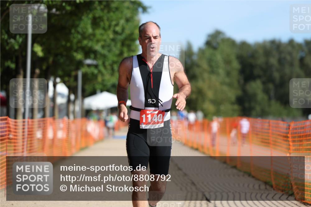07.09.2025 - 19. Norderstedt Triathlon Michael Strokosch http://msf.ph/oto/8808792 07.09.2025 10:32:47 Laufen 1140 meine-sportfotos.de