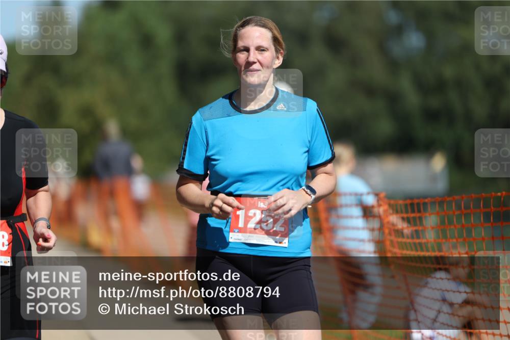 07.09.2025 - 19. Norderstedt Triathlon Michael Strokosch http://msf.ph/oto/8808794 07.09.2025 12:44:59 Laufen 258, 811, 1252, 1338 meine-sportfotos.de