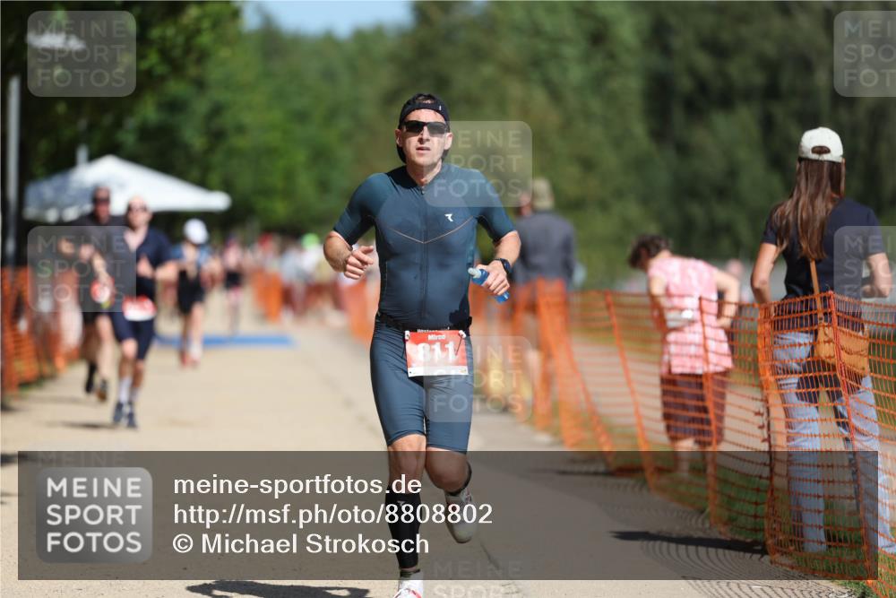07.09.2025 - 19. Norderstedt Triathlon Michael Strokosch http://msf.ph/oto/8808802 07.09.2025 12:45:03 Laufen 811, 1241 meine-sportfotos.de