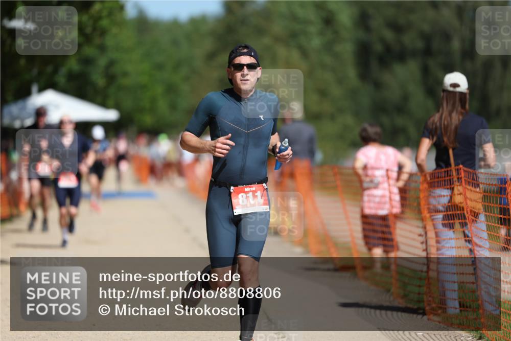 07.09.2025 - 19. Norderstedt Triathlon Michael Strokosch http://msf.ph/oto/8808806 07.09.2025 12:45:03 Laufen 811, 1241 meine-sportfotos.de