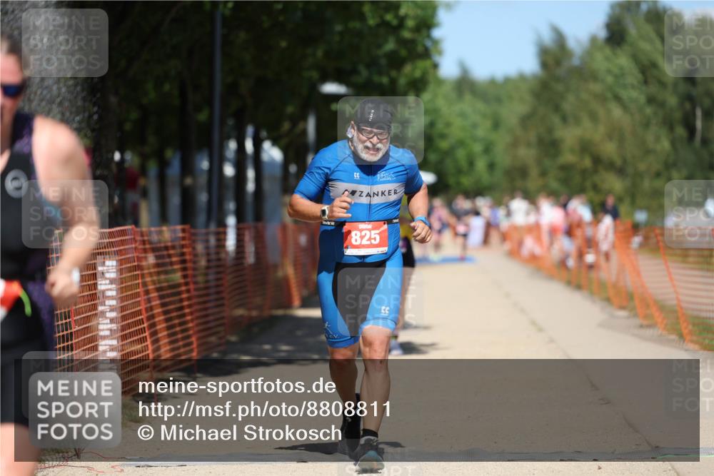 07.09.2025 - 19. Norderstedt Triathlon Michael Strokosch http://msf.ph/oto/8808811 07.09.2025 13:22:16 Laufen 329, 744, 825, 1256 meine-sportfotos.de