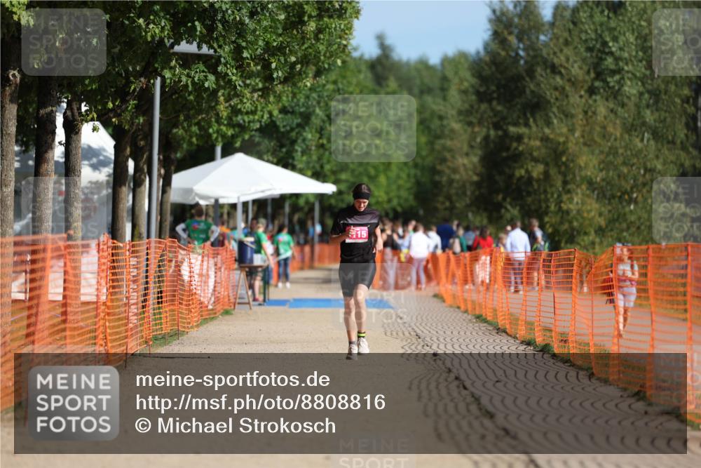 07.09.2025 - 19. Norderstedt Triathlon Michael Strokosch http://msf.ph/oto/8808816 07.09.2025 10:33:07 Laufen 1115 meine-sportfotos.de