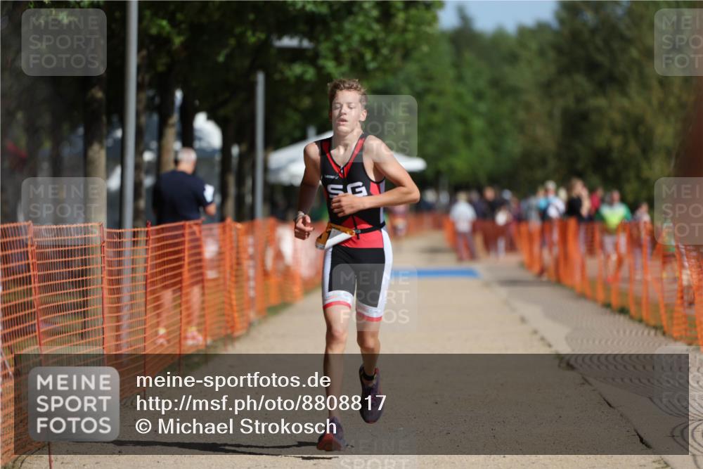 07.09.2025 - 19. Norderstedt Triathlon Michael Strokosch http://msf.ph/oto/8808817 07.09.2025 11:35:21 Laufen 1162, 1172 meine-sportfotos.de