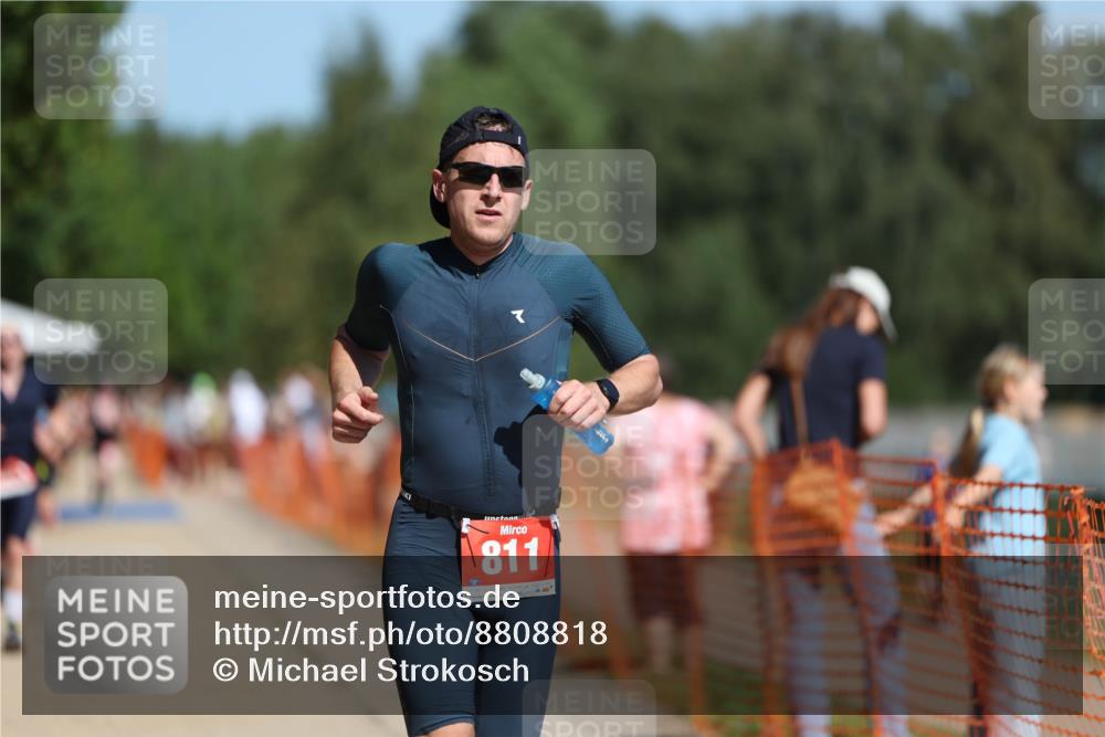 07.09.2025 - 19. Norderstedt Triathlon Michael Strokosch http://msf.ph/oto/8808818 07.09.2025 12:45:04 Laufen 811, 1241 meine-sportfotos.de