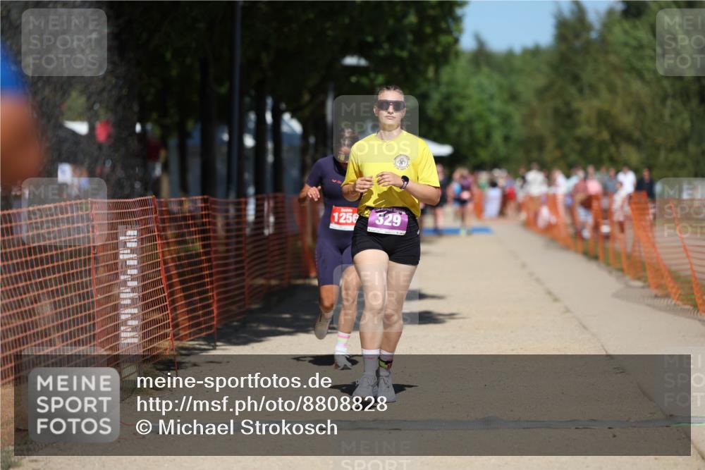 07.09.2025 - 19. Norderstedt Triathlon Michael Strokosch http://msf.ph/oto/8808828 07.09.2025 13:22:20 Laufen 329, 825, 1256 meine-sportfotos.de