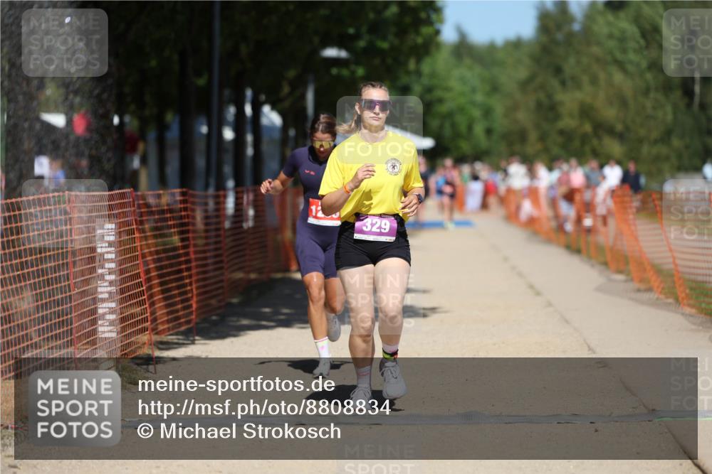 07.09.2025 - 19. Norderstedt Triathlon Michael Strokosch http://msf.ph/oto/8808834 07.09.2025 13:22:20 Laufen 329, 825, 1256 meine-sportfotos.de