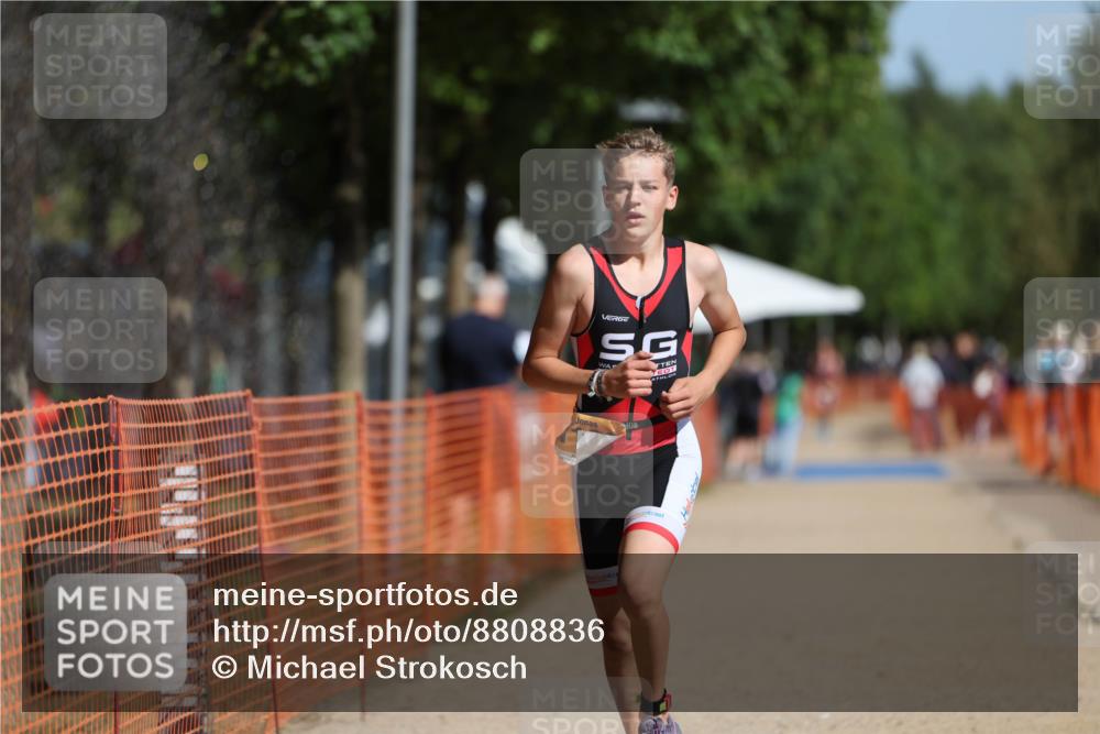 07.09.2025 - 19. Norderstedt Triathlon Michael Strokosch http://msf.ph/oto/8808836 07.09.2025 11:35:22 Laufen 1162, 1172 meine-sportfotos.de