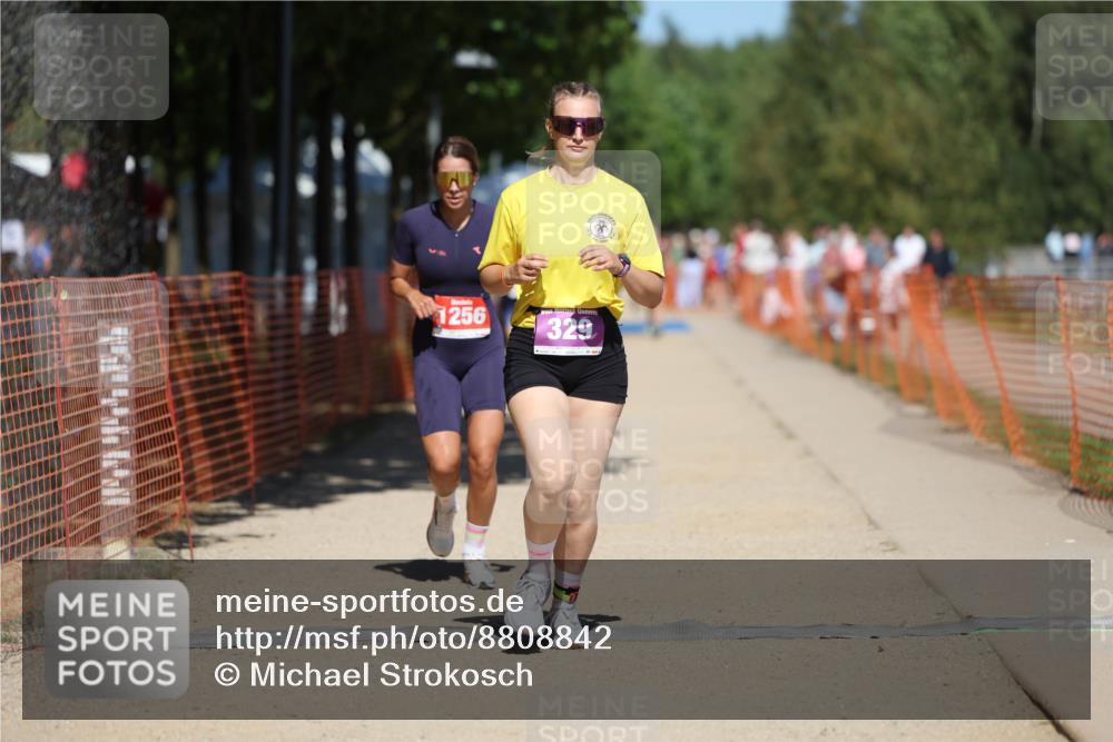 07.09.2025 - 19. Norderstedt Triathlon Michael Strokosch http://msf.ph/oto/8808842 07.09.2025 13:22:20 Laufen 329, 825, 1256 meine-sportfotos.de