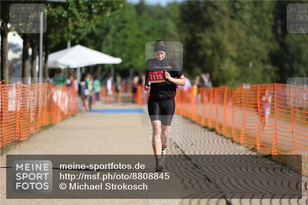 07.09.2025 - 19. Norderstedt Triathlon Michael Strokosch http://msf.ph/oto/8808845 07.09.2025 10:33:11 Laufen 1115 meine-sportfotos.de