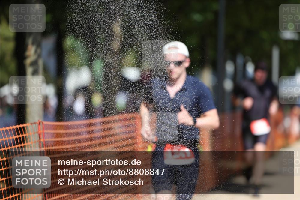 07.09.2025 - 19. Norderstedt Triathlon Michael Strokosch http://msf.ph/oto/8808847 07.09.2025 12:45:10 Laufen 729, 1241, 1343 meine-sportfotos.de