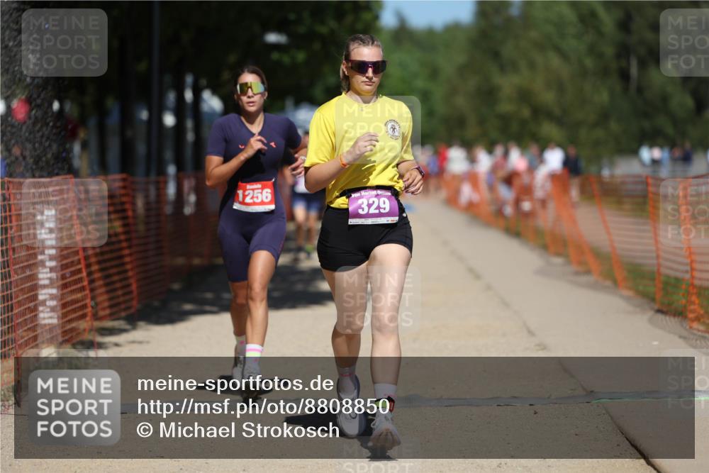 07.09.2025 - 19. Norderstedt Triathlon Michael Strokosch http://msf.ph/oto/8808850 07.09.2025 13:22:21 Laufen 329, 334, 825, 1256 meine-sportfotos.de