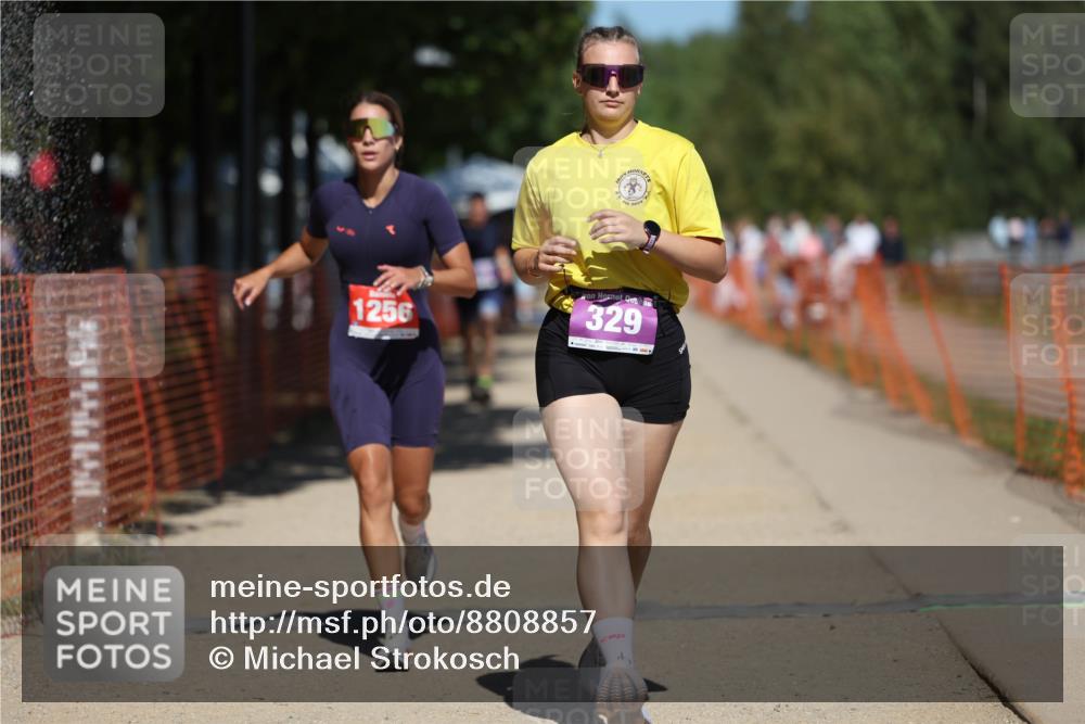 07.09.2025 - 19. Norderstedt Triathlon Michael Strokosch http://msf.ph/oto/8808857 07.09.2025 13:22:21 Laufen 329, 334, 825, 1256 meine-sportfotos.de