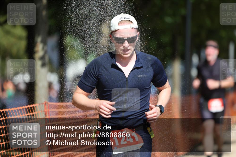 07.09.2025 - 19. Norderstedt Triathlon Michael Strokosch http://msf.ph/oto/8808860 07.09.2025 12:45:11 Laufen 729, 1241, 1343 meine-sportfotos.de