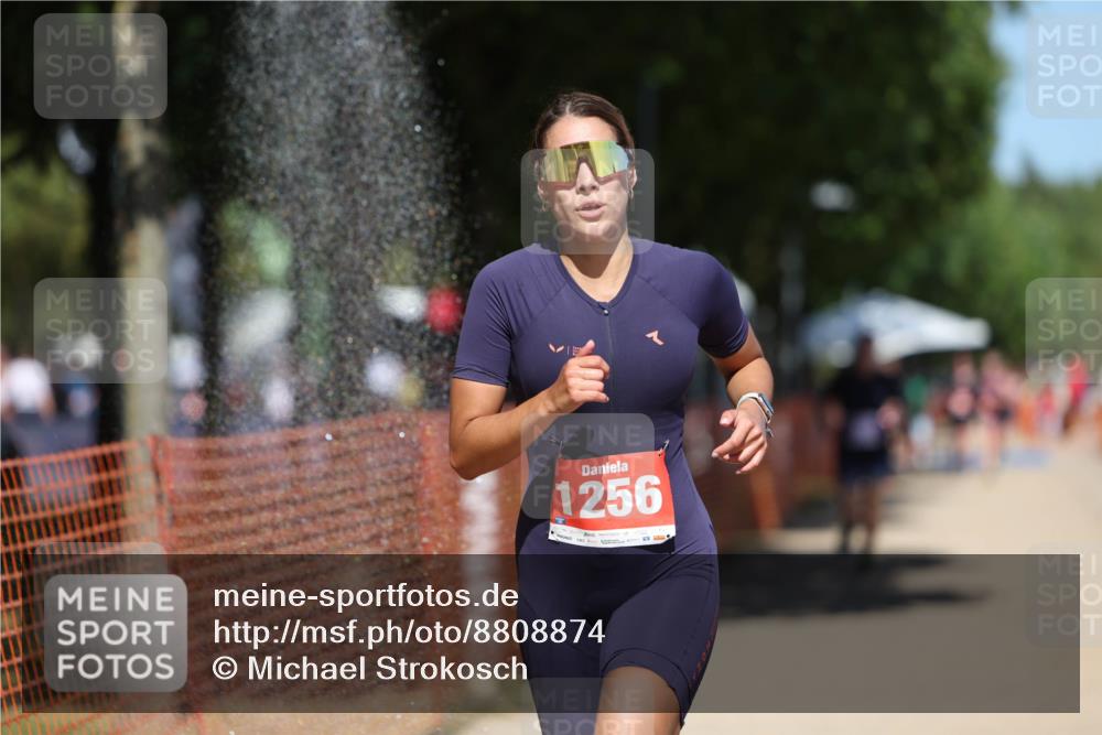 07.09.2025 - 19. Norderstedt Triathlon Michael Strokosch http://msf.ph/oto/8808874 07.09.2025 13:22:23 Laufen 329, 334, 1256 meine-sportfotos.de