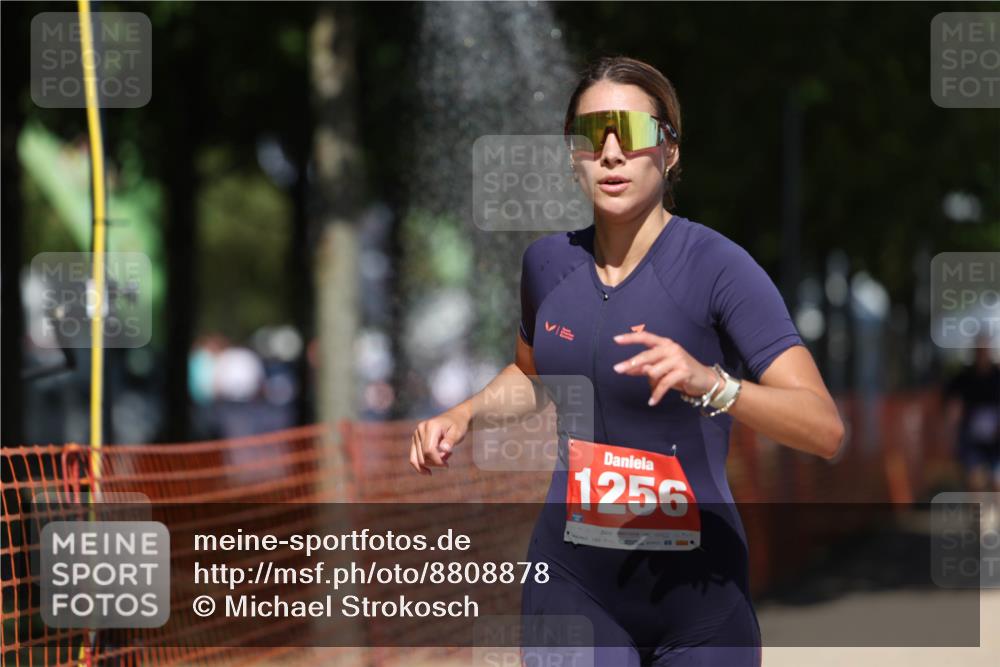 07.09.2025 - 19. Norderstedt Triathlon Michael Strokosch http://msf.ph/oto/8808878 07.09.2025 13:22:23 Laufen 329, 334, 1256 meine-sportfotos.de