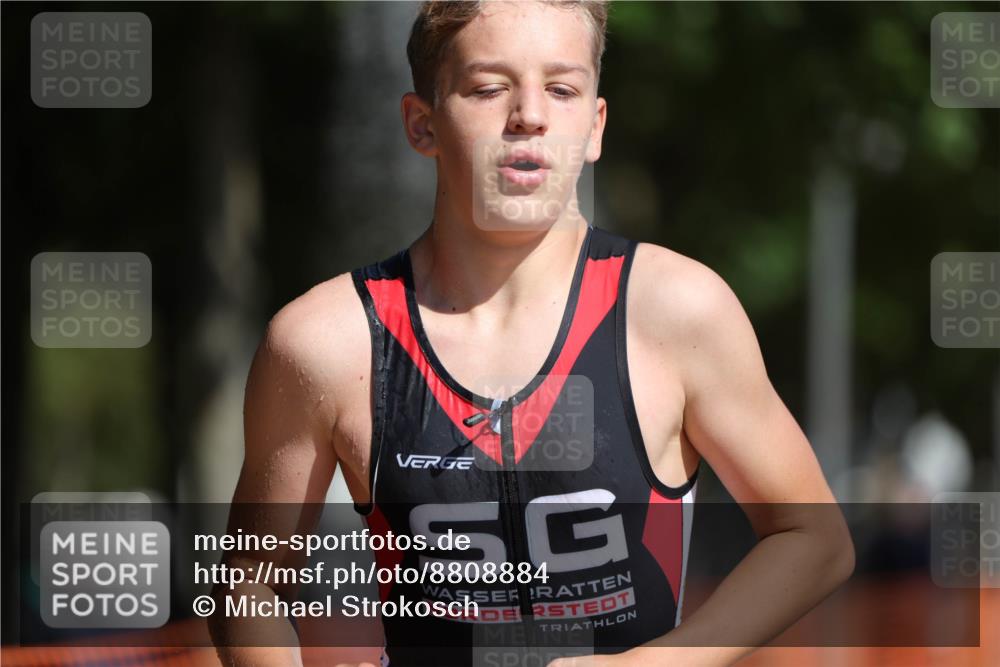 07.09.2025 - 19. Norderstedt Triathlon Michael Strokosch http://msf.ph/oto/8808884 07.09.2025 11:35:24 Laufen 1162, 1172 meine-sportfotos.de