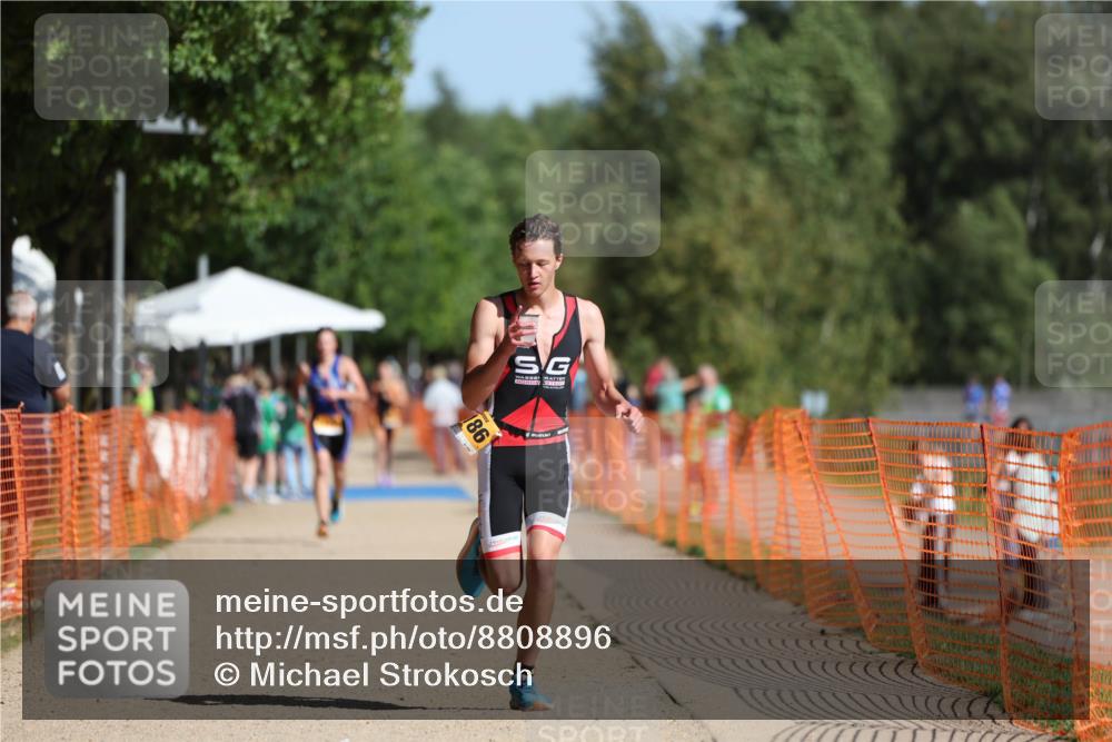 07.09.2025 - 19. Norderstedt Triathlon Michael Strokosch http://msf.ph/oto/8808896 07.09.2025 11:35:44 Laufen 1186 meine-sportfotos.de