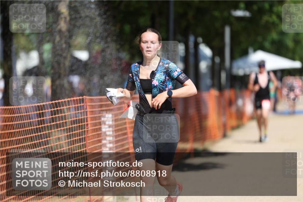 07.09.2025 - 19. Norderstedt Triathlon Michael Strokosch http://msf.ph/oto/8808918 07.09.2025 12:45:17 Laufen 729, 1272, 1343 meine-sportfotos.de