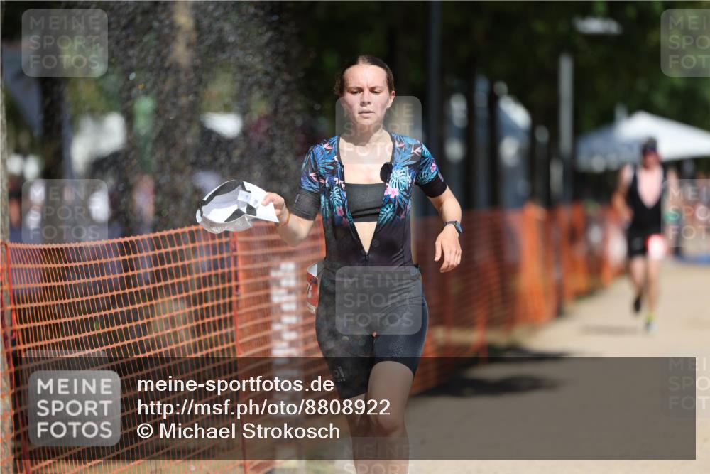 07.09.2025 - 19. Norderstedt Triathlon Michael Strokosch http://msf.ph/oto/8808922 07.09.2025 12:45:17 Laufen 729, 1272, 1343 meine-sportfotos.de