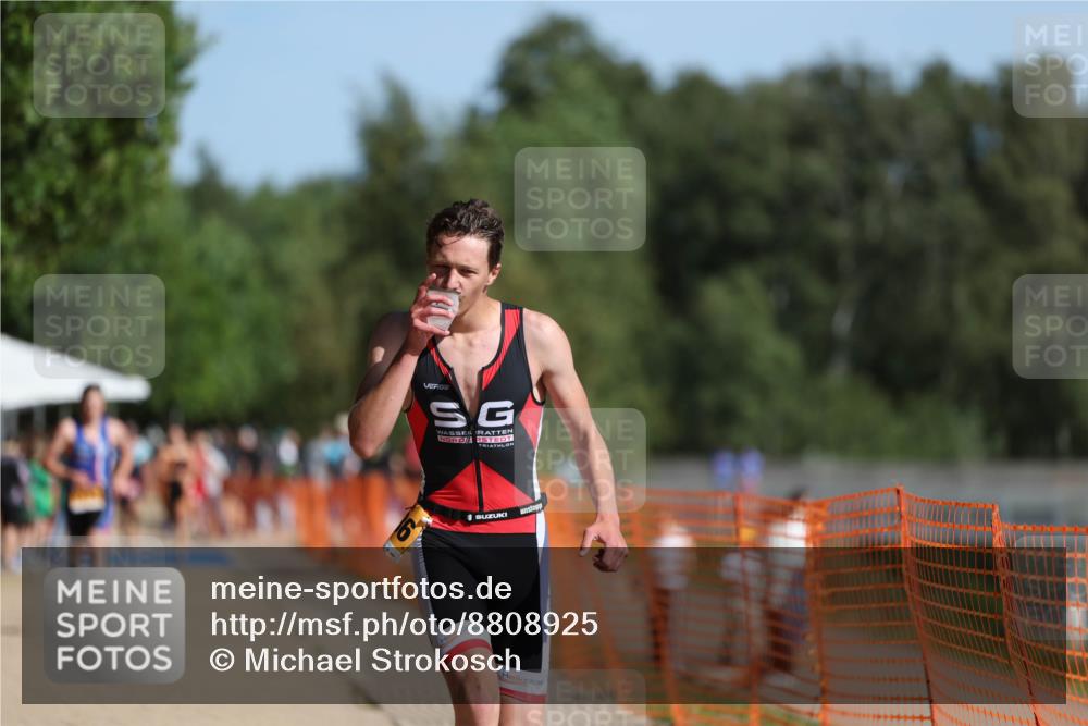 07.09.2025 - 19. Norderstedt Triathlon Michael Strokosch http://msf.ph/oto/8808925 07.09.2025 11:35:46 Laufen 1179, 1186 meine-sportfotos.de
