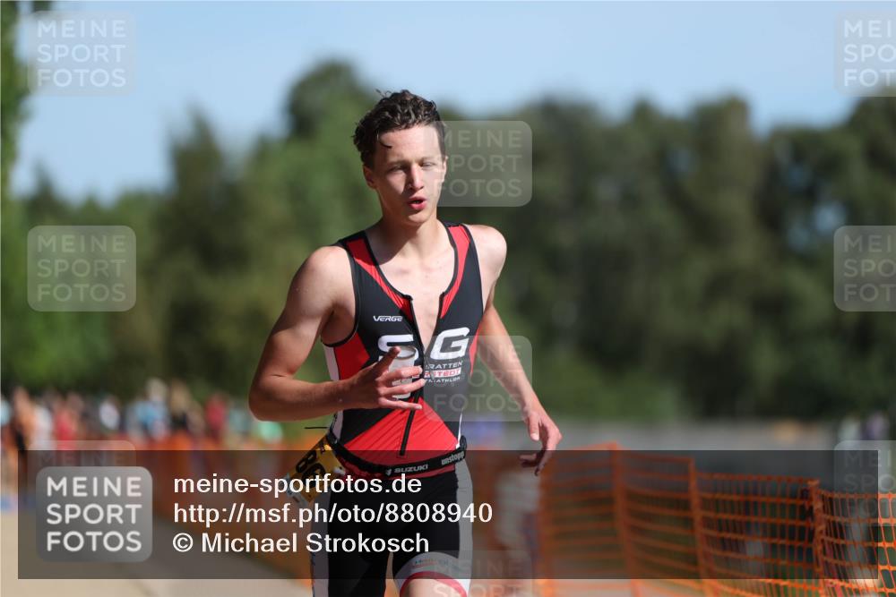 07.09.2025 - 19. Norderstedt Triathlon Michael Strokosch http://msf.ph/oto/8808940 07.09.2025 11:35:47 Laufen 1179, 1186 meine-sportfotos.de