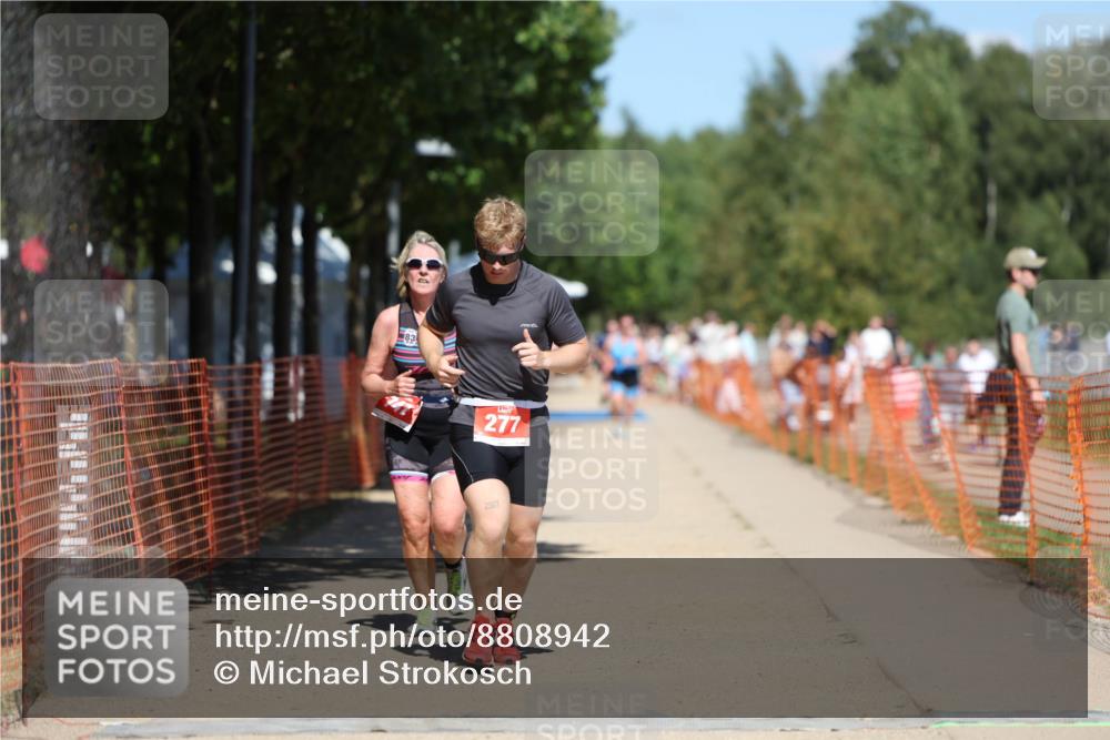 07.09.2025 - 19. Norderstedt Triathlon Michael Strokosch http://msf.ph/oto/8808942 07.09.2025 13:22:37 Laufen 277, 747 meine-sportfotos.de