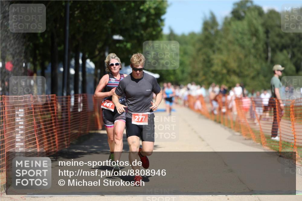 07.09.2025 - 19. Norderstedt Triathlon Michael Strokosch http://msf.ph/oto/8808946 07.09.2025 13:22:37 Laufen 277, 747 meine-sportfotos.de