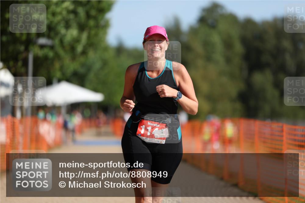 07.09.2025 - 19. Norderstedt Triathlon Michael Strokosch http://msf.ph/oto/8808949 07.09.2025 10:34:39 Laufen 1141 meine-sportfotos.de