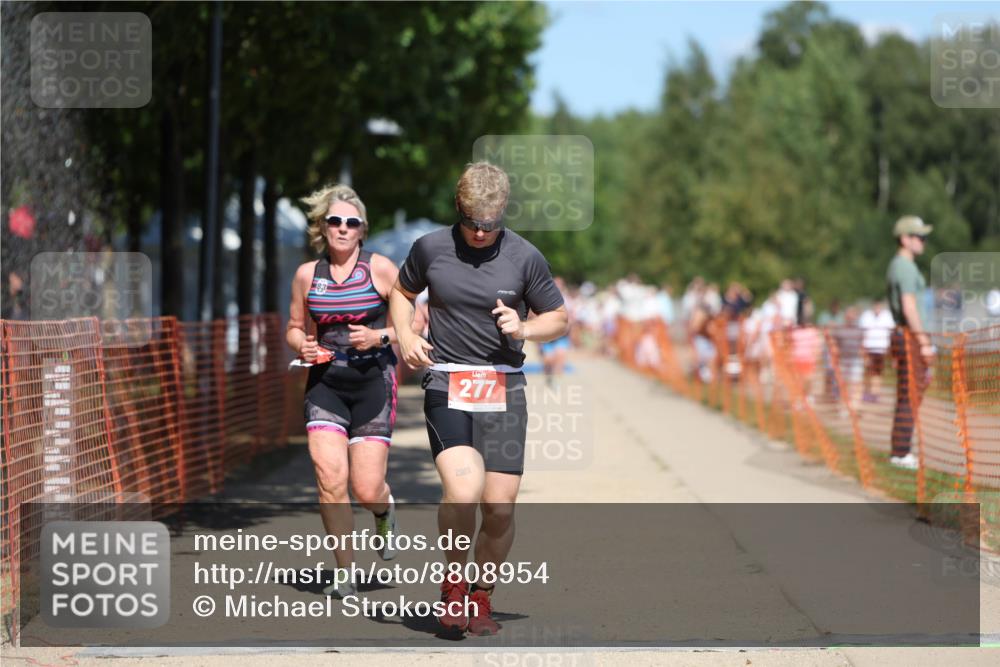 07.09.2025 - 19. Norderstedt Triathlon Michael Strokosch http://msf.ph/oto/8808954 07.09.2025 13:22:37 Laufen 277, 747 meine-sportfotos.de