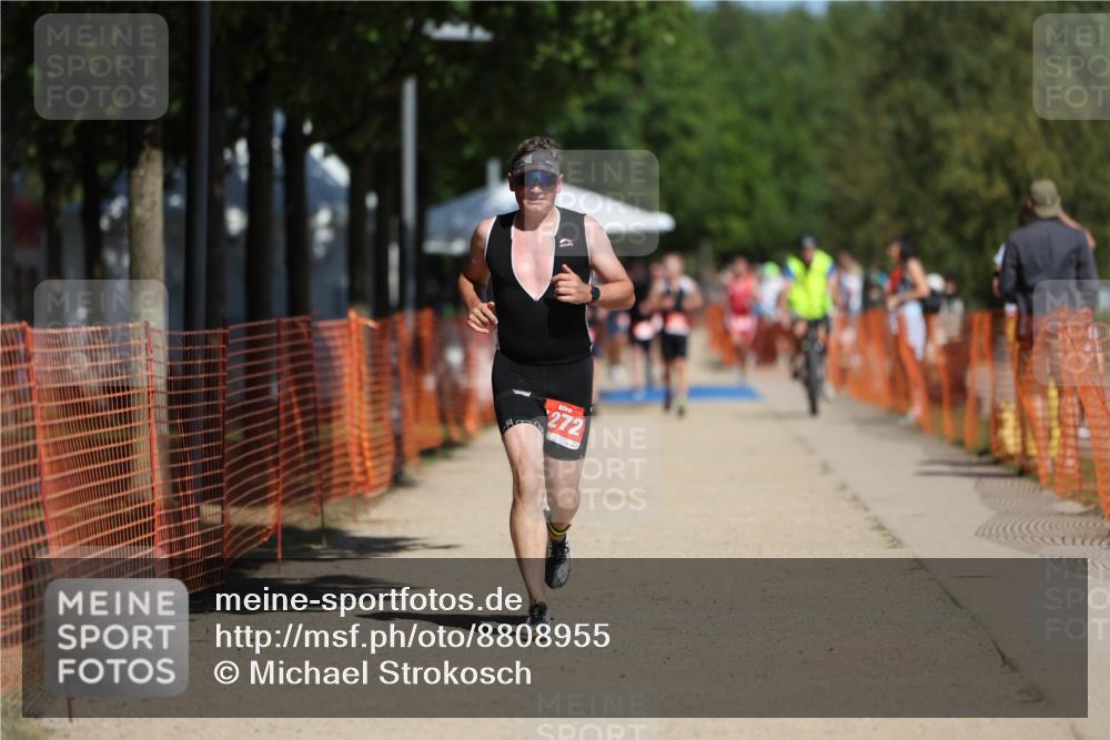 07.09.2025 - 19. Norderstedt Triathlon Michael Strokosch http://msf.ph/oto/8808955 07.09.2025 12:45:21 Laufen 1272, 1343 meine-sportfotos.de