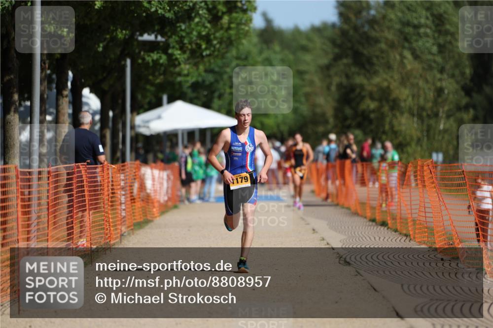07.09.2025 - 19. Norderstedt Triathlon Michael Strokosch http://msf.ph/oto/8808957 07.09.2025 11:35:50 Laufen 1179, 1186 meine-sportfotos.de