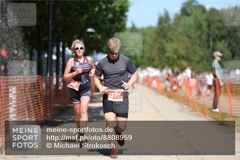 07.09.2025 - 19. Norderstedt Triathlon Michael Strokosch http://msf.ph/oto/8808959 07.09.2025 13:22:38 Laufen 211, 277, 747 meine-sportfotos.de
