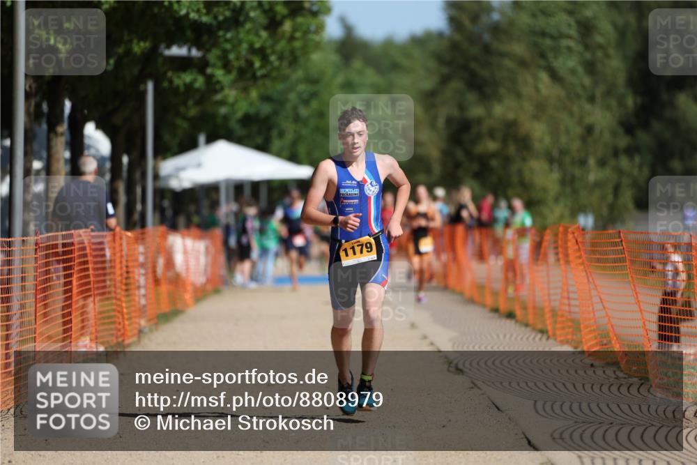 07.09.2025 - 19. Norderstedt Triathlon Michael Strokosch http://msf.ph/oto/8808979 07.09.2025 11:35:51 Laufen 1179, 1186 meine-sportfotos.de
